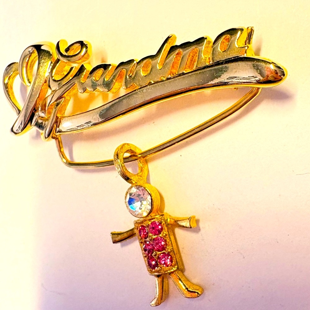 Charming Gold and Pink 'Grandma' Brooch with 1 girl charm